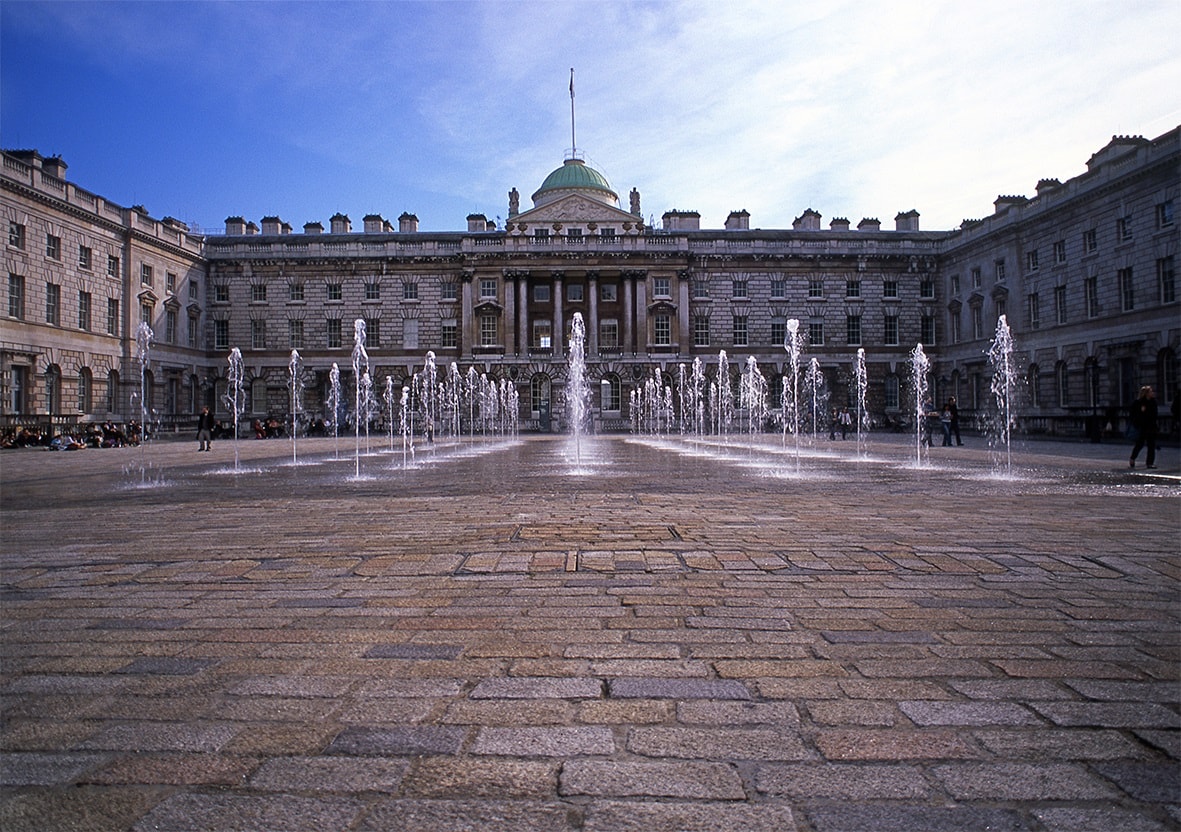 The Edmond J. Safra Fountain Court at Somerset House © Jeff Knowles 2-min