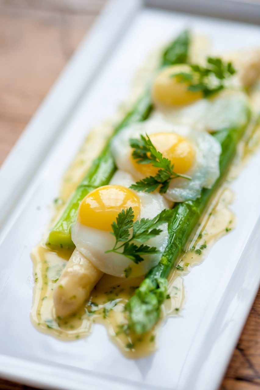 Chef's Recipe White and green asparagus with quail eggs and chervil