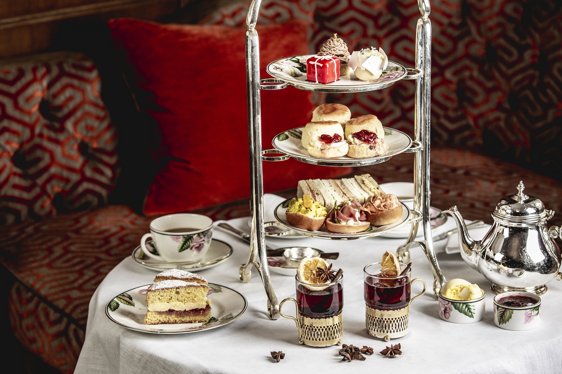 5 of the Best Festive Afternoon Teas in London - Luxury Restaurant Guide