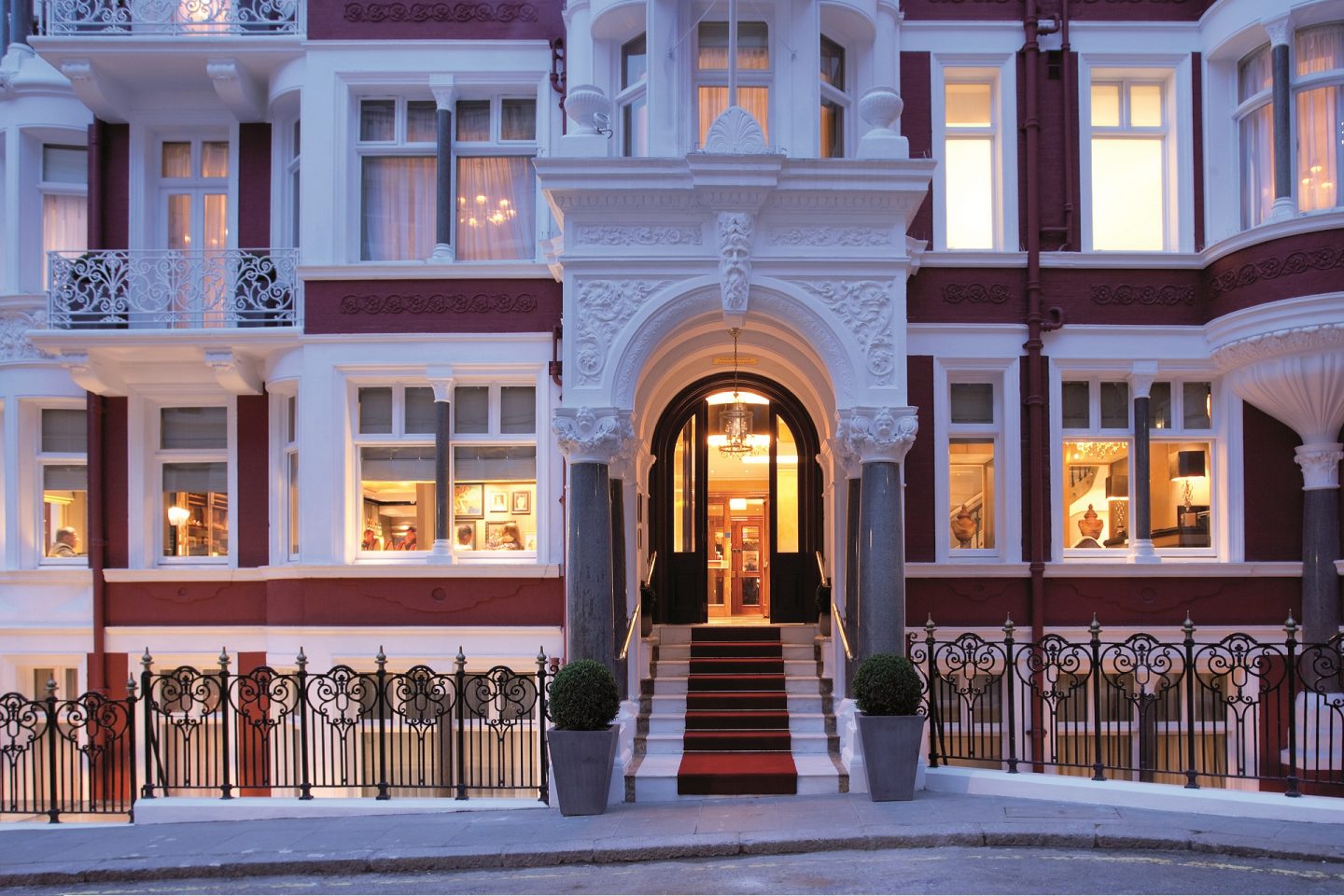 London's Greatest Ever Hotels With Gourmet Stay Offers - Luxury