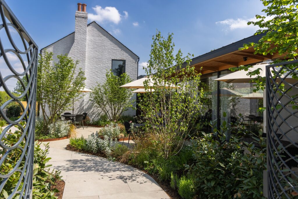 The Braywood modern restaurant on outskirts of Bray